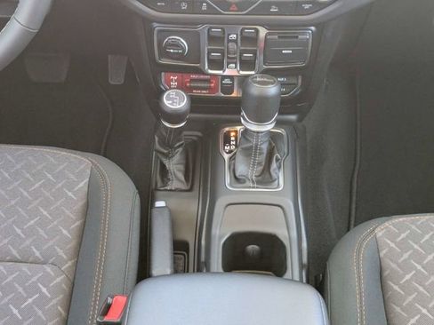 New 2026 Jeep Gladiator Mojave AWD/4WD image 18