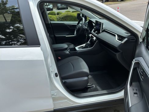Used 2025 Toyota RAV4 LE FWD image 32