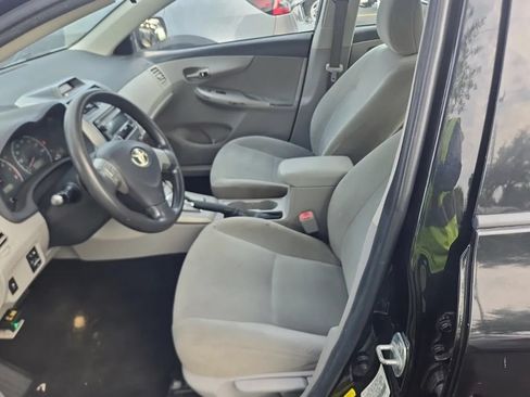 Used 2012 Toyota Corolla LE FWD image 5