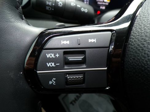 Used 2025 Honda Pilot Elite image 33