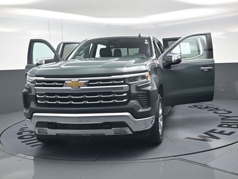 Used 2025 Chevrolet Silverado 1500 LTZ w/ LTZ Premium Package image 24