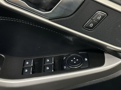 Used 2024 Ford Explorer XLT w/ Class IV Trailer Tow Package image 16