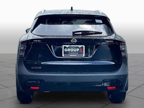 New 2026 Nissan Kicks SV w/ SV Premium Package FWD image 4