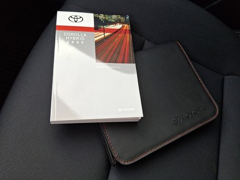 Used 2024 Toyota Corolla LE image 26