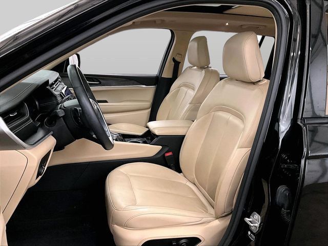 Used 2021 Jeep Grand Cherokee L Limited AWD/4WD image 24
