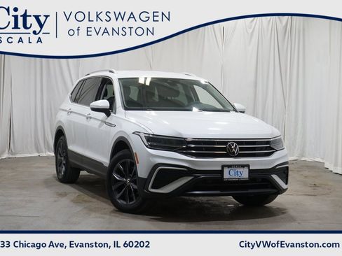 Certified 2023 Volkswagen Tiguan SE image 1