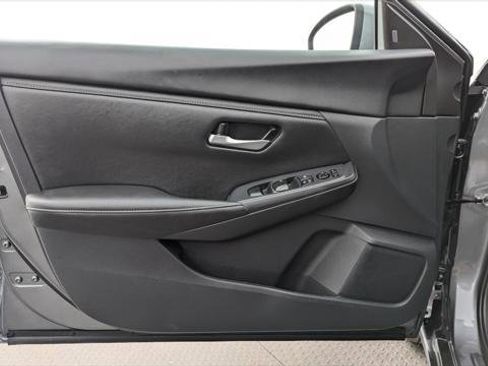 Used 2025 Nissan Sentra SV image 13