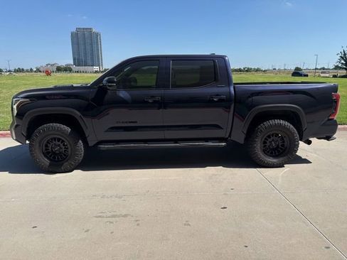 Used 2024 Toyota Tundra Limited AWD/4WD image 9