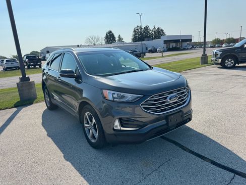 Used 2019 Ford Edge SEL w/ Equipment Group 201A AWD/4WD image 3