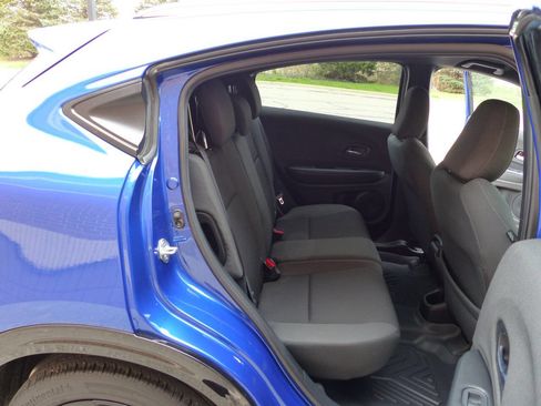 Used 2021 Honda HR-V Sport image 39