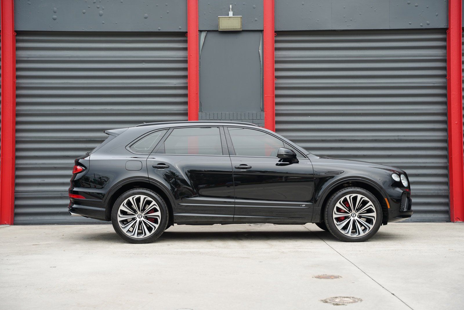 Used 2021 Bentley Bentayga AWD/4WD image 15