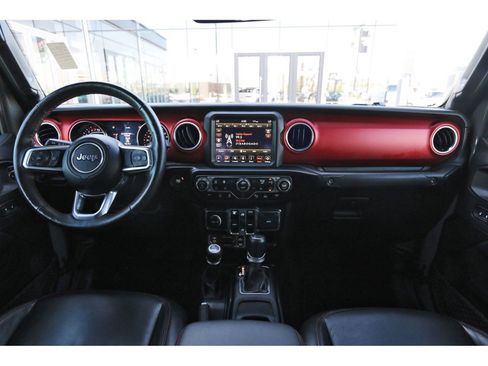 Used 2021 Jeep Gladiator Rubicon image 12