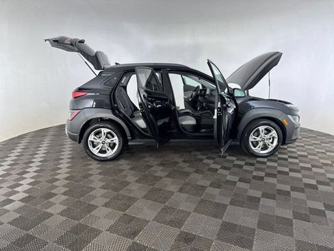 Used 2023 Hyundai Kona SEL AWD/4WD image 15