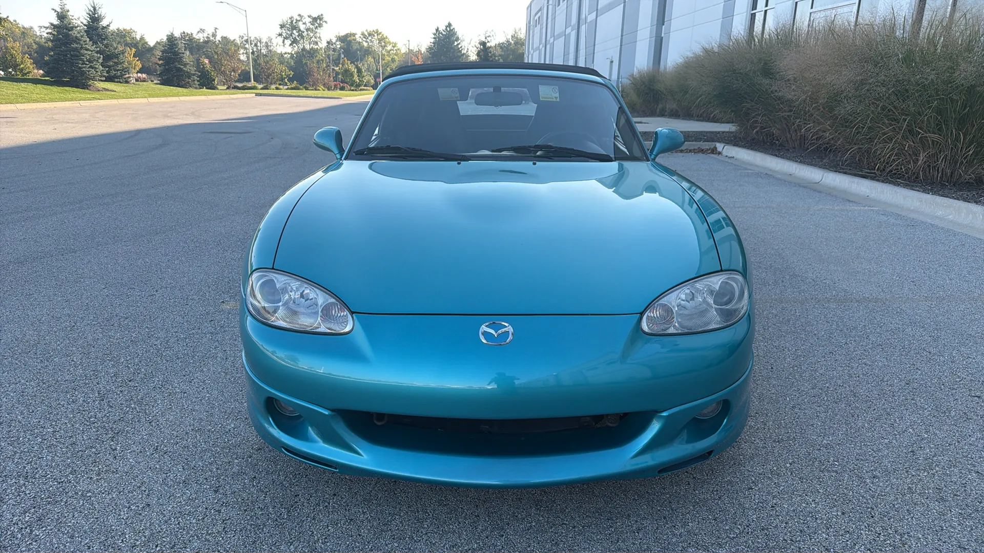 Used 2003 MAZDA MX-5 Miata LS RWD image 2