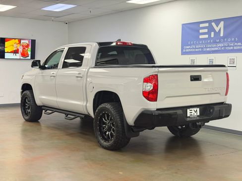 Used 2020 Toyota Tundra Limited w/ Limited Premium Package AWD/4WD image 10
