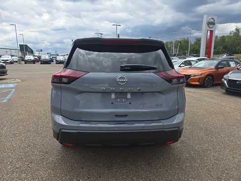 New 2026 Nissan Rogue SV image 6