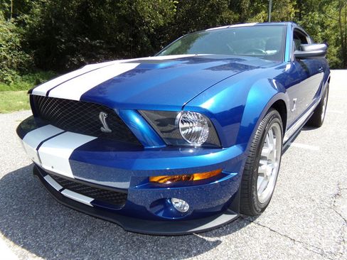 Used 2007 Ford Mustang Shelby GT500 RWD image 2