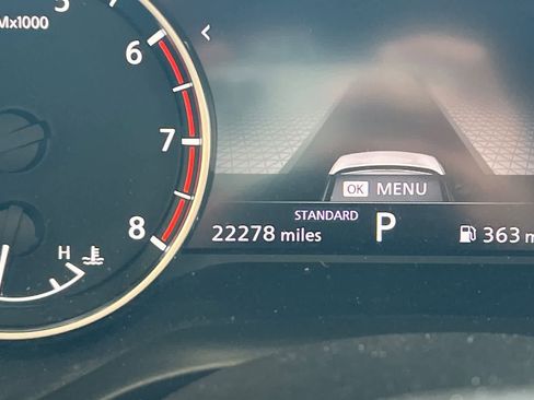 Used 2023 Nissan Rogue SV FWD image 27