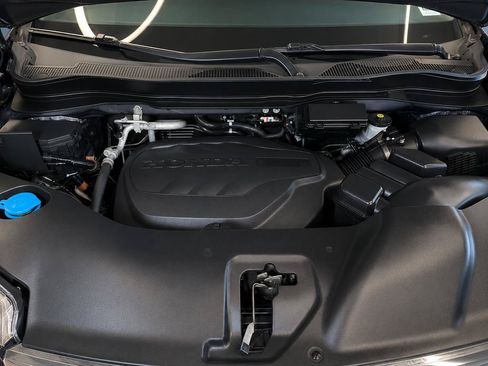 Used 2021 Honda Pilot Touring image 25