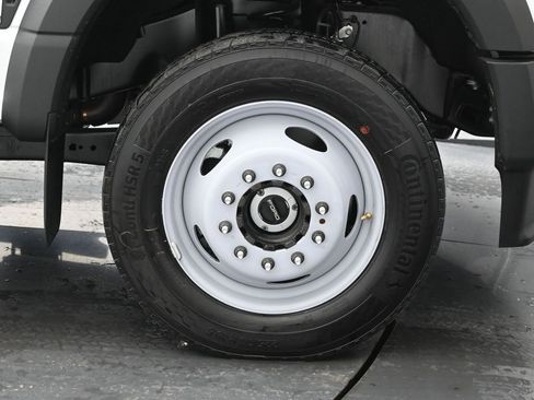 New 2025 Ford F550 4x4 Regular Cab Super Duty image 22