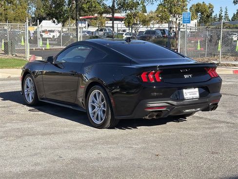 Used 2025 Ford Mustang GT Premium image 6