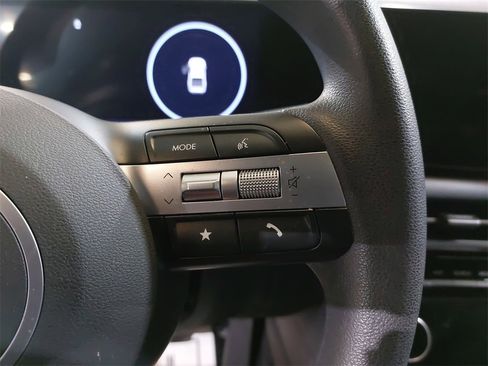 Certified 2025 Hyundai Santa Cruz SEL image 16