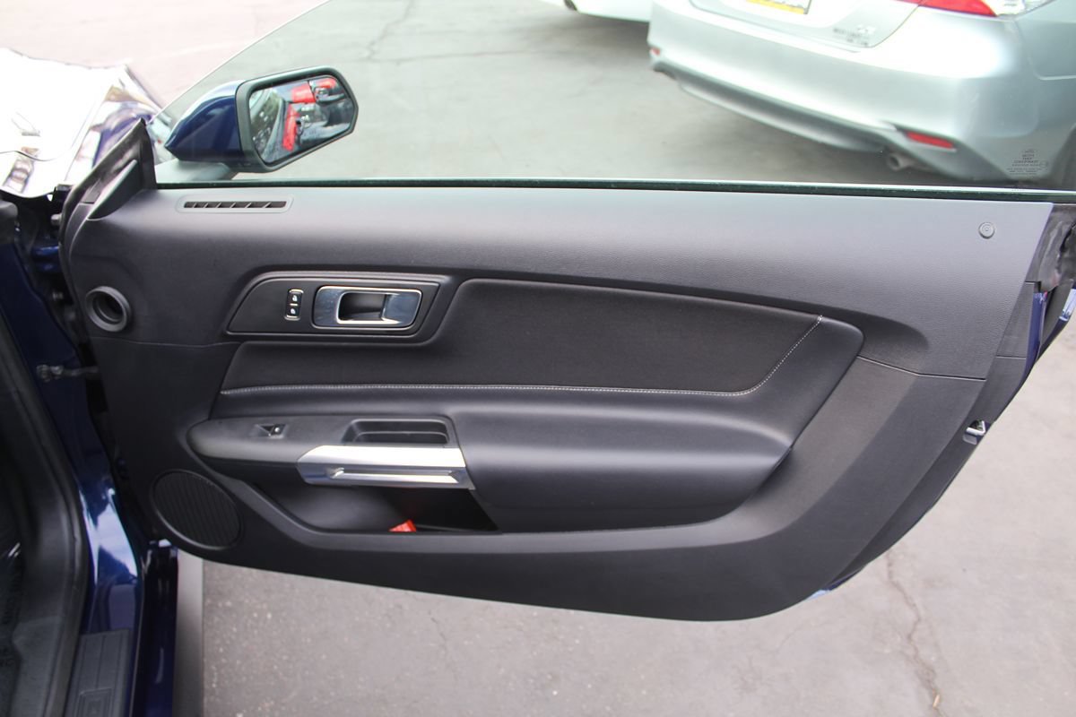 Used 2018 Ford Mustang GT RWD image 16