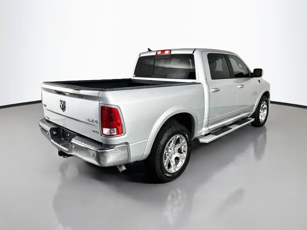 Used 2018 RAM 1500 Laramie w/ Convenience Group AWD/4WD image 7