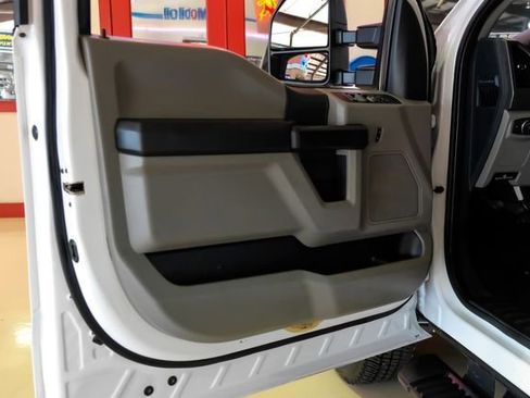 Used 2022 Ford F250 XL w/ STX Appearance Package image 37