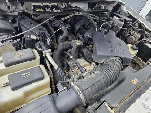 Used 2010 Ford Ranger XLT image 18