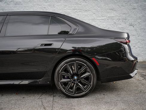 Used 2023 BMW 760i xDrive 760i xDrive w/ Executive Package image 12