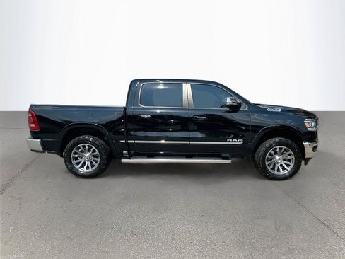 Used 2022 RAM 1500 Laramie AWD/4WD image 3