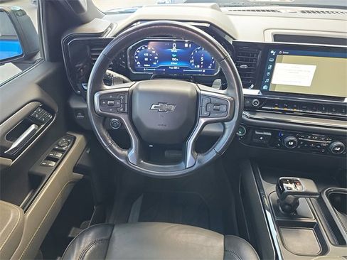 Used 2022 Chevrolet Silverado 1500 ZR2 w/ Technology Package image 12