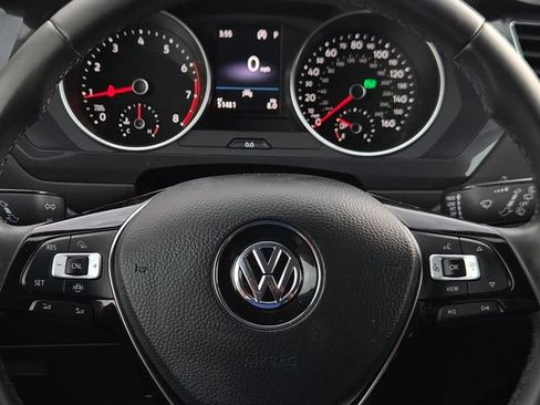 Used 2020 Volkswagen Tiguan SE w/ Panoramic Sunroof Package AWD/4WD image 25