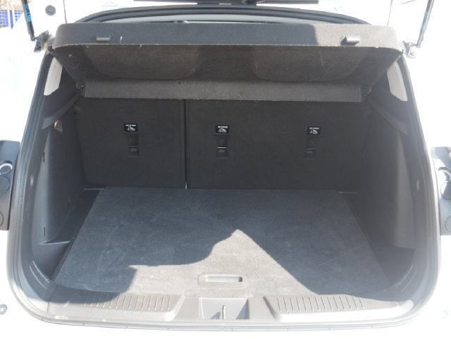 Used 2025 Chevrolet Trax LT FWD image 8