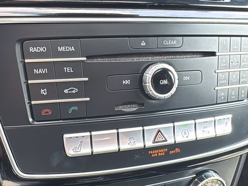 Used 2017 Mercedes-Benz GLS 450 4MATIC image 33