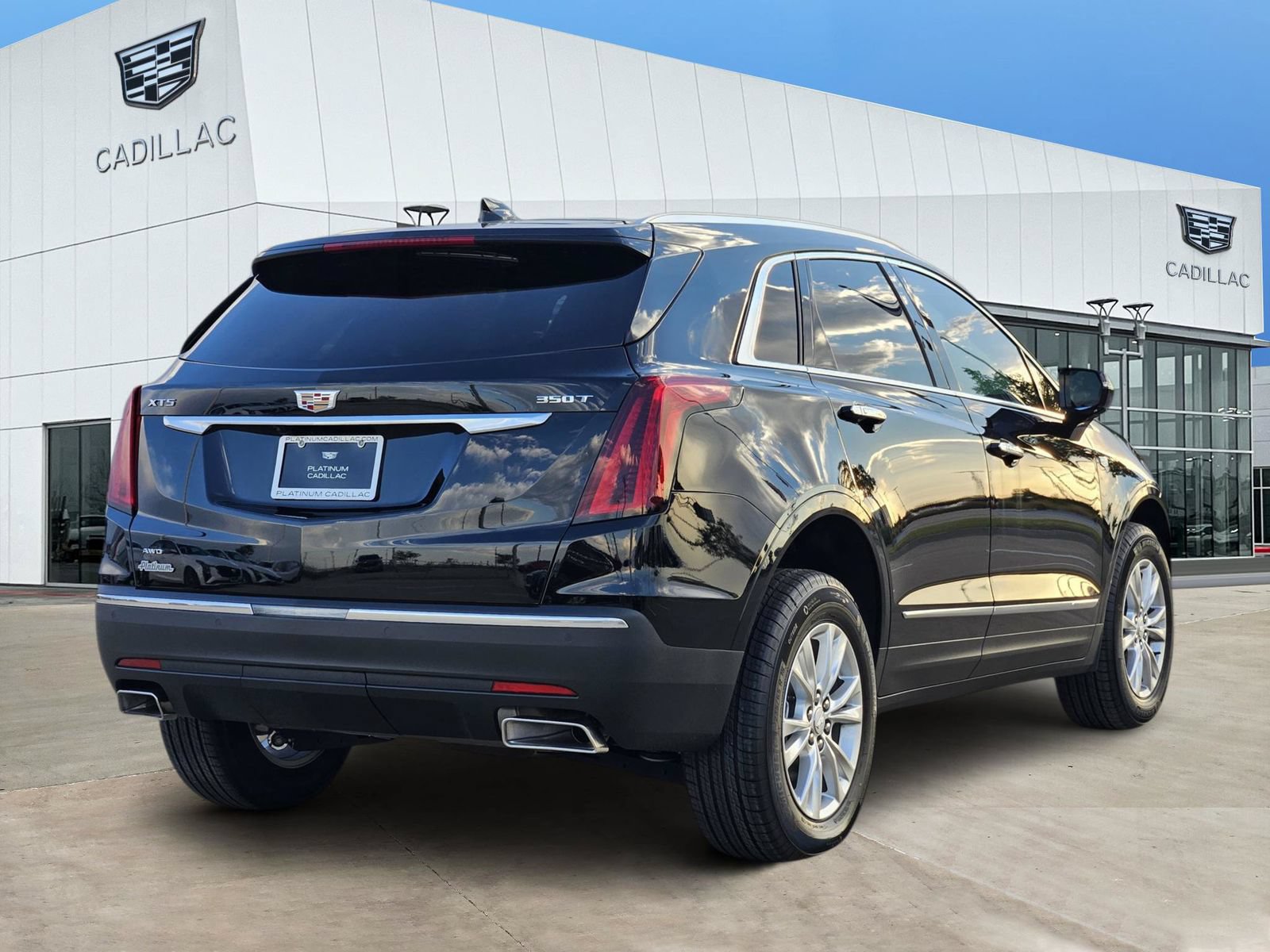 New 2026 Cadillac XT5 Luxury AWD/4WD image 5
