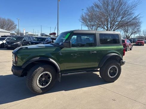 Used 2023 Ford Bronco Black Diamond w/ Sasquatch Package image 6