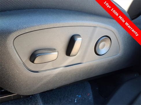 New 2026 Chevrolet Traverse LT w/ Midnight/Sport Edition image 14