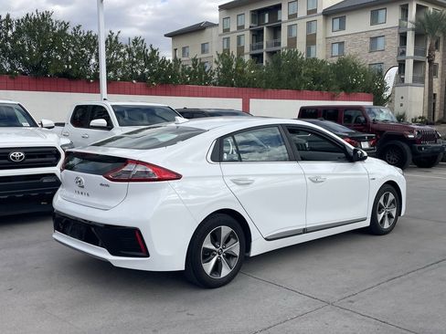 Used 2018 Hyundai Ioniq Limited image 2