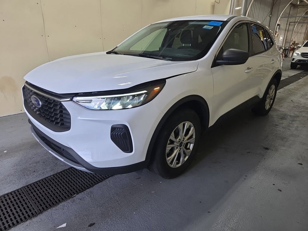 Used 2024 Ford Escape Active w/ Tech Pack #1 AWD/4WD image 15
