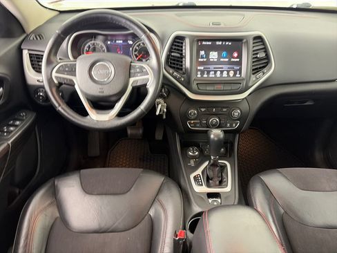 Used 2014 Jeep Cherokee Trailhawk w/ Cold Weather Group AWD/4WD image 14