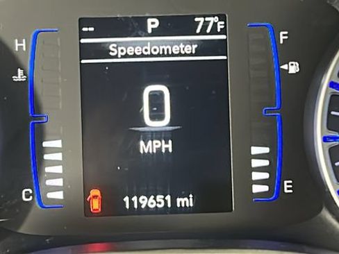 Used 2021 Chrysler Voyager Lxi FWD image 18