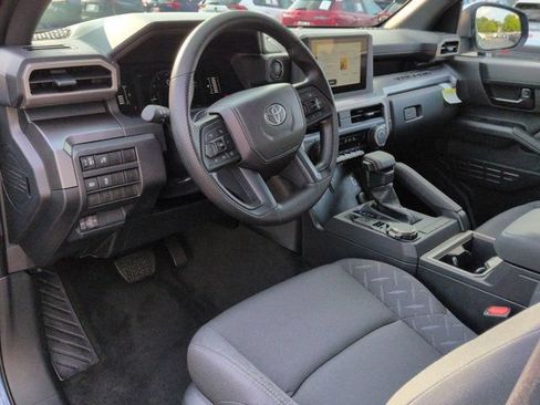 Certified 2026 Toyota Tacoma SR5 AWD/4WD image 9