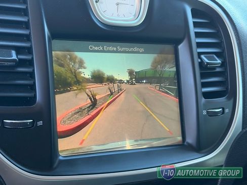 Used 2016 Chrysler 300 Limited RWD image 29