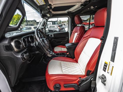 Used 2021 Jeep Gladiator Willys image 20