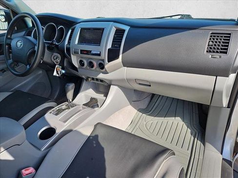 Used 2009 Toyota Tacoma PreRunner image 19