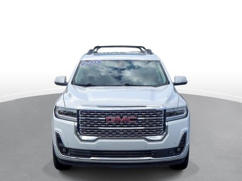 Used 2023 GMC Acadia Denali w/ Denali Technology Package FWD image 2