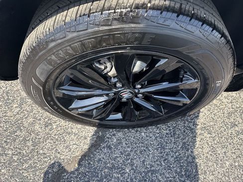 Certified 2025 Buick Envista Sport Touring w/ Convenience II Package image 40