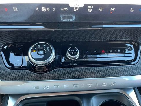 New 2026 Ford Expedition Max Platinum w/ Stealth Appearance Package AWD/4WD image 28